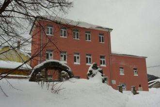 Speleo kuća u snijegu